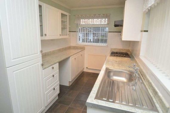 2 bedroom Detached f...